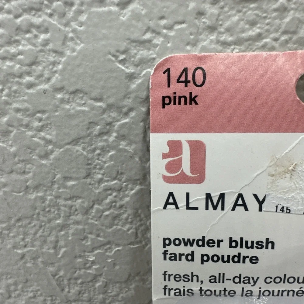 $31 🌙 Almay Powder Blush 140 Pink. Sealed FAST SHIPPER‎